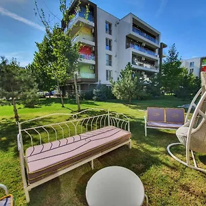 rezervați aici