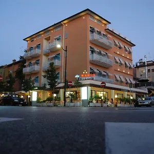 rezervați aici